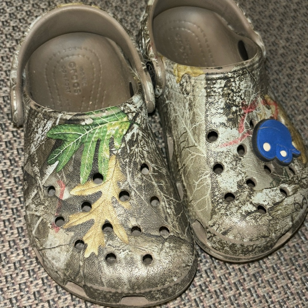Toddler Camo Crocs size 8